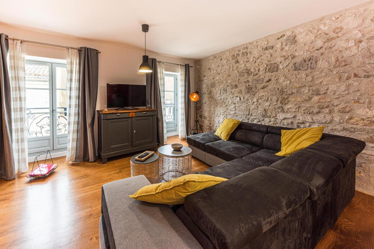 Les Gites Du Chateau - L Appartement Du Roi - Magnifique Appartement Face Au Chateau Nérac Екстериор снимка